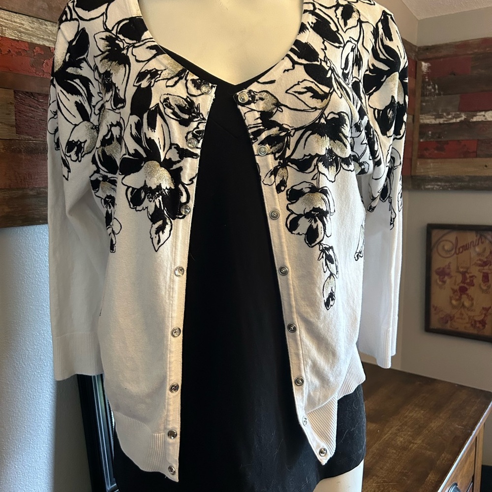 White House Black Market black and white snap up cardigan